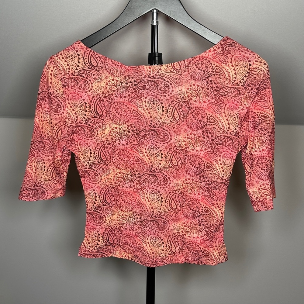 Moda International Pink Paisley Cropped Scoop Neck Top - Picture 2 of 5